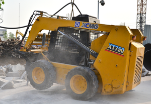 รถตักล้อยางแบบสกิดสเตียร์คุณภาพสูง รุ่น XT750 0.9 ตัน กำลังขายดี - Product Image 4