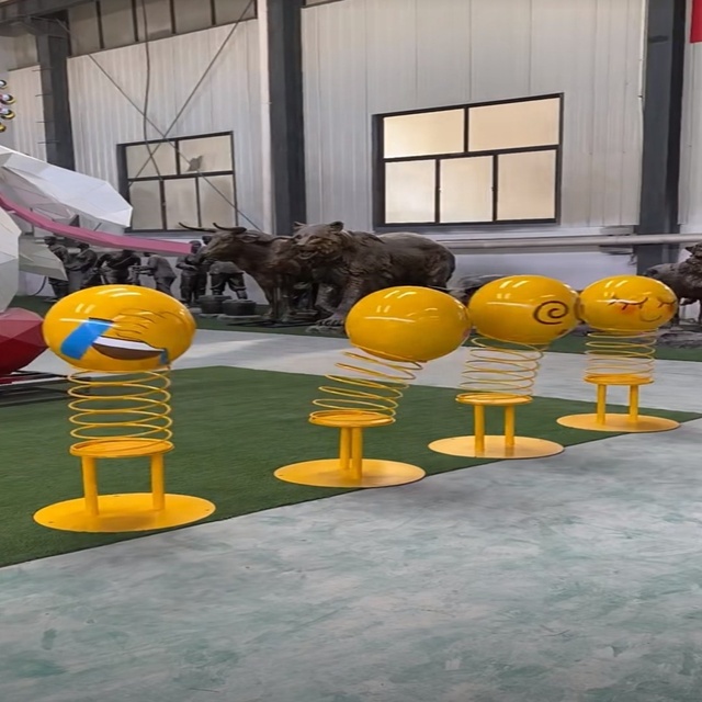 2025 Hot Selling Funny Shining Shaking Head Spring Dancing Dolls Outdoor Amusement Equipment with Premium Decorative Accessories