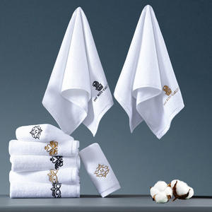 高級ホテルタオルセット100% コットンバスタオルロゴ付き70x 140cmホワイト5つ星ホテル & スパ用品 - Product Image 4