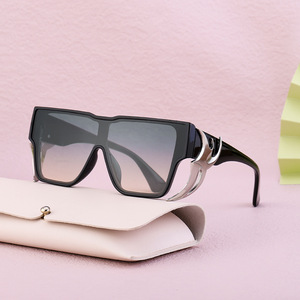 Gafas de sol con montura cuadrada Unique Claw Temple, protección UV400 para hombres, gafas de sol para ciclismo, material de PC, montura negra - Product Image 2