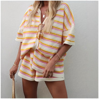 Nouvel ensemble short 2 pièces tricoté color-block en polyester et élasthanne pour femme, au-dessus du genou, style streetwear, collection Printemps/Été 2026 - Meilleure vente