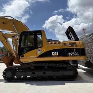รถขุด CAT 325CL น้ำหนักใช้งาน 25 ตัน กำลัง 128 กิโลวัตต์ ความจุบุ้งกี๋ 1.2 เมตร รุ่นปี 2021 - Product Image 2