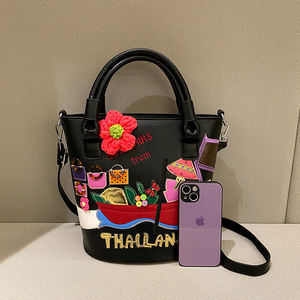 กระเป๋าถือสะพายข้างผู้หญิงลายการ์ตูนเรขาคณิตสไตล์เรโทรสำหรับฤดูใบไม้ร่วงและฤดูหนาว รุ่นใหม่ล่าสุด ดีไซน์เก๋ไก๋  ถอดสายสะพายได้ ทำจากวัสดุ PU - Product Image 2