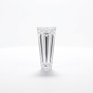 Diamant de laboratoire taille baguette conique de qualité supérieure, blanc étincelant, excellente taille pour la fabrication de bijoux fins - Product Image 3