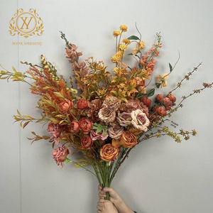 Fleurs décoratives couleur café et caramel pour la décoration de mariage, sur le thème de l'automne, en soie - Product Image 1