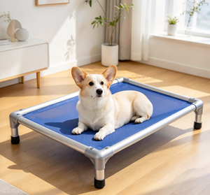 <span class=keywords><strong>Lit</strong></span> de <span class=keywords><strong>chien</strong></span> surélevé gris <span class=keywords><strong>pour</strong></span> animaux de compagnie, surface en PVC imperméable, lavable, adapté aux activités intérieures, extérieures et de jardin - Product Image 4