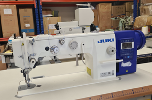 Machine à coudre à point noué à une aiguille à entraînement direct Jukis <span class=keywords><strong>DU</strong></span>-1481-7 <span class=keywords><strong>du</strong></span> Japon d'occasion avec coupe-fil automatique - Product Image 2