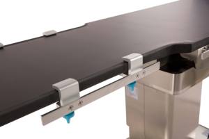 طاولة عمليات طبية عالية الجودة من MT، طاولة عمليات كهربائية مناسبة لأجهزة الأشعة السينية ذات الذراع على شكل حرف C. - Product Image 5