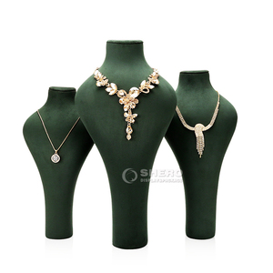 Set de Bustos de Exhibición de Joyería de Resina con Tela de Microfibra, Varios Tamaños, Impresión de Logotipo Personalizado, Suministro de Fábrica al por Mayor para Joyerías - Product Image 4