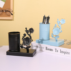 Portalápices de hierro con diseño de flor de ciruelo Master Gu, organizador de escritorio para oficina y estudiantes - Product Image 2