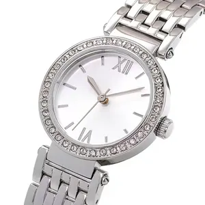 Montre de luxe à Quartz pour femmes, horloge avec bracelet en argent, diamant glacé, Logo personnalisé, de haute qualité, nouvelle collection