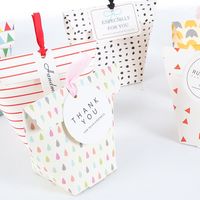 Beaucoup de Modèle Pliable Boîte De Bonbons De Mariage avec Ruban Boîte Cadeau Emballage De Boîte Personnalisée