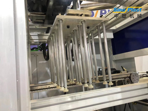 Thermoformeuse industrielle Sinoplast à 4 stations, 25-45 cycles/min, contrôles de tension personnalisés pour PET/PP/PVC, zone de formage max. 780x5400mm - Product Image 4