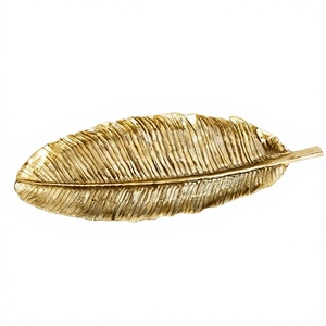 Bol décoratif en métal doré en forme de feuille, fait main, poli, élégant, idéal pour offrir, décoration de table raffinée - Product Image 2