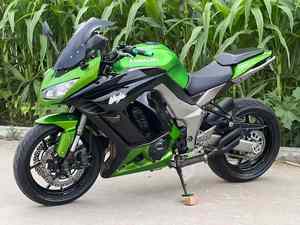 Motos Sportives Haute Performance Kawasaki Z1000 avec Injection Électronique, Neuves et d'Occasion Disponibles - Product Image 2