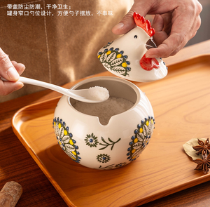 Barattolo per Spezie a Forma di Pulcino Carino e Semplice, Contenitore in Ceramica Dipinto a Mano con Coperchio e Cucchiaio - Product Image 4