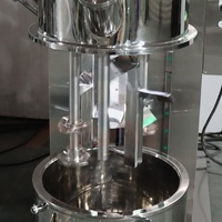 Unité de mélange électronique de pâtes 60 litres sous vide à double agitateur planétaire avec conception d'assemblage d'arbre agitateur