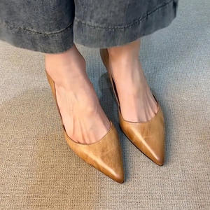 Chaussures Classiques Personnalisées pour Femmes Printemps 2025 – Escarpins en Cuir Véritable de Haute Qualité, Design Tendance, Chaussures de Bureau à Talons Mi-Hauts pour Dames - Product Image 5