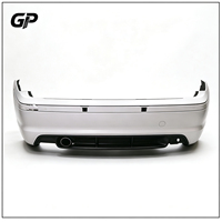 Pare-chocs arrière en plastique PP style M-Tech pour BMW E46 berline 4 portes avec diffuseur à sortie simple, trou PDC en option