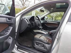 Audi <span class=keywords><strong>Q5</strong></span> d'<span class=keywords><strong>occasion</strong></span>, 5 places, transmission intégrale, SUV de luxe, essence, R20, automatique, conduite à gauche, véhicule d'<span class=keywords><strong>occasion</strong></span>, expédition immédiate, FOB Xiamen - Product Image 6