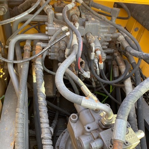 เกือบใหม่ เครื่องยนต์ทรงพลัง รถขุดตีนตะขาบ Volvo EC210B Lc มือสอง น้ำหนัก 21 ตัน สำหรับงานจัดสวนและทำสวน - Product Image 4