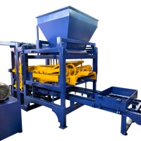 Machine de moulage de pavés entièrement automatique ZK QT4-15 avec surveillance à distance des matières premières en béton