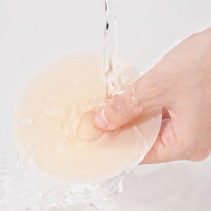 Copricapezzoli Adesivi Invisibili in Silicone Lavabili Senza Cuciture per Donna - Product Image 6