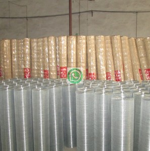 เหล็กคาร์บอนต่ำชุบสังกะสีแบบจุ่มร้อนเคลือบพีวีซีลวดแบนเชื่อมตาข่ายวัสดุก่อสร้าง - Product Image 1