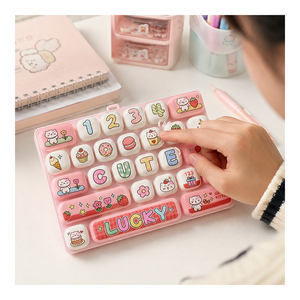 En gros, Jouet anti-stress clavier 26 touches, motif dessin animé mignon, à presser, sensoriel, breloque de sac, cadeau pour enfants et étudiants - Product Image 6