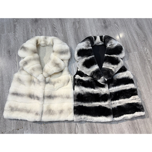 <span class=keywords><strong>Gilet</strong></span> <span class=keywords><strong>sans</strong></span> manches en pure laine de luxe ViVi7 avec revers, texture mode, en vraie fourrure de <span class=keywords><strong>lapin</strong></span> Rex pour <span class=keywords><strong>femme</strong></span> - Product Image 5