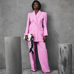 Elegante Completo Rosa da <span class=keywords><strong>Donna</strong></span>: Blazer Chic con Risvolto a Scialle e <span class=keywords><strong>Pantaloni</strong></span> a Gamba Larga - Abbigliamento Boutique all'Ingrosso - Product Image 3