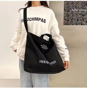 Sac fourre-tout en toile de coton noir surdimensionné pour femmes Logo personnalisé sac cadeau de shopping lourd week-end avec motif de lettres - Product Image 5