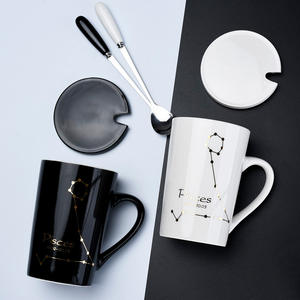 Mug en céramique du signe du zodiaque Libra, noir et plaqué or, avec couvercle et cuillère, tasse à café pour cadeau, usage domestique ou au bureau - Product Image 6