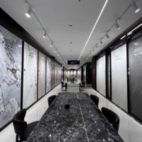 Dalles de pierre frittée modernes haut de gamme 1200*2400MM, finition ultra brillante, 9mm, très populaires pour éviers, meubles-lavabos de salle de bain et repas en extérieur