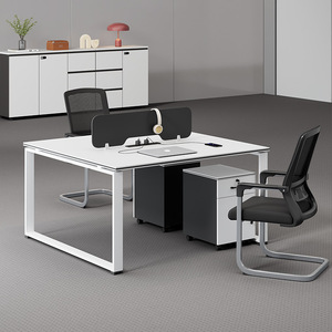Bureau d'ordinateur Saint-Leste, poste de travail modulaire avec tiroir et cloison, combinaison chaise de bureau et bureau pour employé - Product Image 1