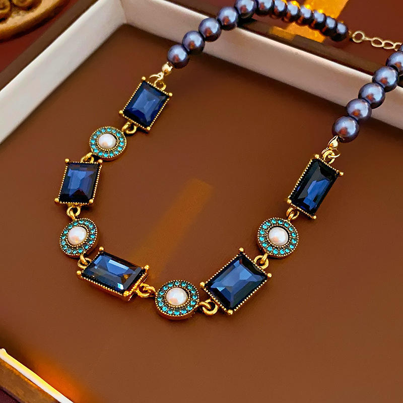 4 necklace-gold-blue