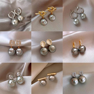 Boucles <span class=keywords><strong>d</strong></span>'oreilles en perles <span class=keywords><strong>d</strong></span>'aiguille <span class=keywords><strong>d</strong></span>'argent rétro françaises boucles <span class=keywords><strong>d</strong></span>'oreilles exquises de niche simples boucles <span class=keywords><strong>d</strong></span>'oreilles de tempérament de haute qualité à la mode - Product Image 1