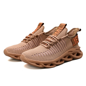 Tomaia in maglia volante alla <span class=keywords><strong>moda</strong></span> e versatile per scarpe sportive da uomo casual per camminata lenta e sana - Product Image 3