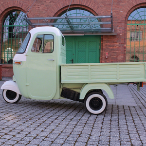 Achetez un nouveau tricycle électrique cargo fermé, véhicule utilitaire léger pour livraison, transport commercial, autonomie 60V 201-300km - Product Image 1