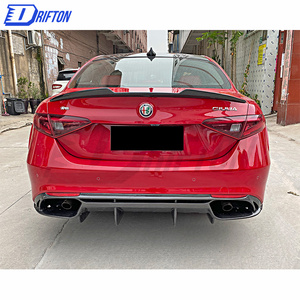 Nuevo Difusor Trasero de Fibra de Carbono Estilo Quadrifoglio para Alfa Romeo Giulia Base Ti 2016-2023, Acabado Brillante/Mate, Fácil de Instalar - Product Image 3