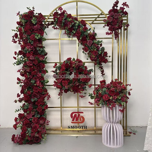 Nuovo Design Elegante Runner Floreale Rosso Scuro per Matrimoni Composizione di Rose Artificiali Bordeaux per Eventi - Product Image 2