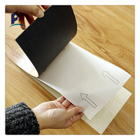 Facile à installer Revêtement de sol auto-adhésif en PVC Carrelage à peler et à coller 12 ''x 12'' x 0.06 ''Revêtement de sol en vinyle plastique Couleur simple