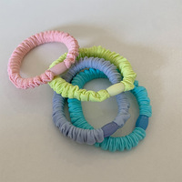 Coloré enfants cheveux cravate corde Bracelet pour bébé filles perle caoutchouc Satin Scruchies cheveux cravates élastiques bandes de cheveux