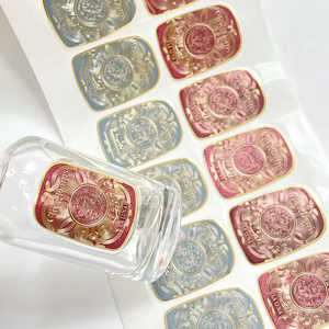 Tùy chỉnh dập nổi Hologram thiết kế logo vàng dập Sticker 50ml fragance nến Sticker nước hoa chai nhãn Sticker 3D <span class=keywords><strong>2025</strong></span> - Product Image 1