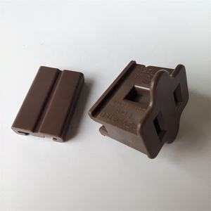 G100 <span class=keywords><strong>Power</strong></span> Brown Snap-On Vampire Plugs pour SPT-1 pour C9 Christmas Light Zip Cord - Product Image 2