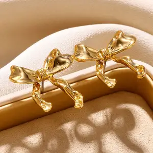 Bow studs personality niche earrings High level earrings Retro design feel exaggerated earrings simple jewelry N2311244