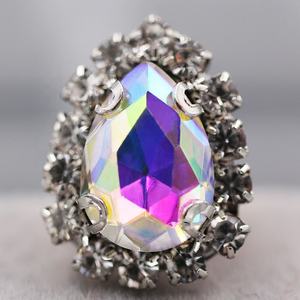 Pendientes de diamantes de imitación con hebilla de cristal - Product Image 5