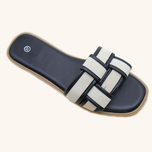 Summer New Style Casual Slip-on Outdoor Durable Women's Sandals in Hot Sale Lightweight Women's Sandals and slippers - Product Image 2