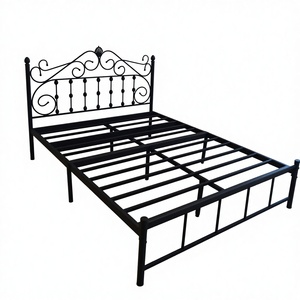Cadre de lit double en fer traditionnel avec design orné, meuble de chambre à coucher en métal stable - Product Image 1