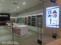 Meubles de magasin de téléphonie mobile de haute qualité en métal avec structure réglable pour les magasins de vente au détail de téléphones portables